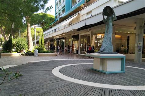 Shopping a Milano Marittima 